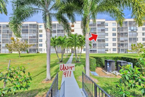 Condominio en alquiler en Pembroke Pines, Florida, 1 dormitorio, 74.32 m2 № 2054544 - foto 14