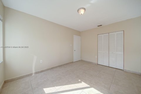 Villa ou maison à vendre à Miami, Floride: 3 chambres, 96.34 m2 № 1978546 - photo 10