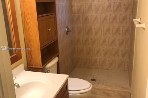 Villa ou maison à vendre à Miami, Floride: 3 chambres, 96.34 m2 № 1978546 - photo 20