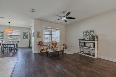 Villa ou maison à vendre à Riverview, Floride: 4 chambres, 170.94 m2 № 2352272 - photo 14