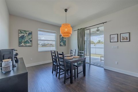 Villa ou maison à vendre à Riverview, Floride: 4 chambres, 170.94 m2 № 2352272 - photo 15