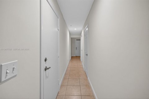 Adosado en venta en Pompano Beach, Florida, 3 dormitorios, 184.69 m2 № 2029431 - foto 13