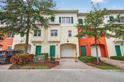 Adosado en venta en Pompano Beach, Florida, 3 dormitorios, 184.69 m2 № 2029431 - foto 5