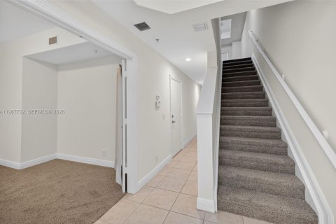Adosado en venta en Pompano Beach, Florida, 3 dormitorios, 184.69 m2 № 2029431 - foto 9