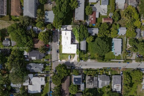 Villa ou maison à louer à Miami, Floride: 2 chambres, 565.77 m2 № 1995845 - photo 22