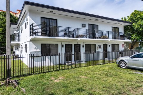 Villa ou maison à louer à Miami, Floride: 2 chambres, 565.77 m2 № 1995845 - photo 29
