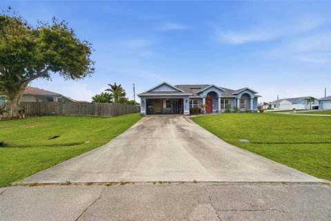 Villa ou maison à Saint Lucie, Floride 3 chambres, 155.43 m2 № 2100924