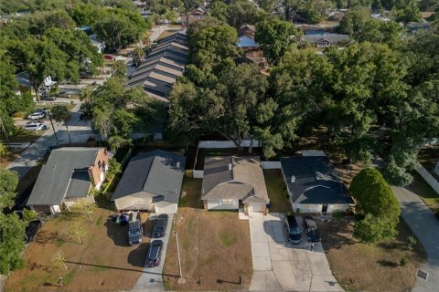 House in Tampa, Florida 3 bedrooms, 112.78 sq.m. № 2217253 - photo 23