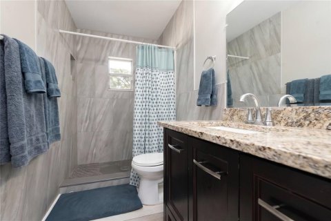House in Tampa, Florida 3 bedrooms, 112.78 sq.m. № 2217253 - photo 16