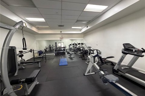 Condo in Dania Beach, Florida, 2 bedrooms  № 2086006 - photo 16