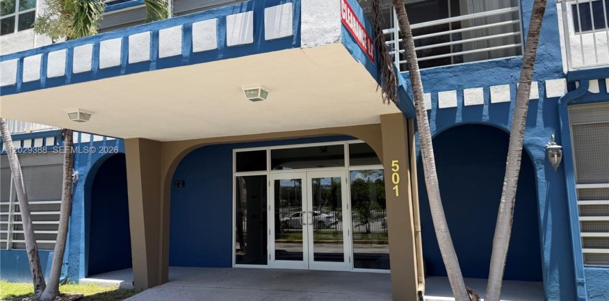 Condo in Dania Beach, Florida, 2 bedrooms  № 2086006