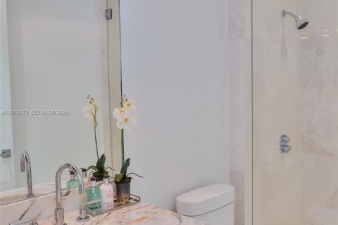 Condo in Sunny Isles Beach, Florida, 3 bedrooms № 2076383 - photo 23