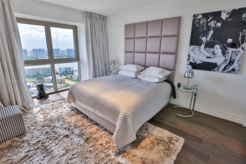 Condo in Sunny Isles Beach, Florida, 3 bedrooms № 2076383 - photo 25