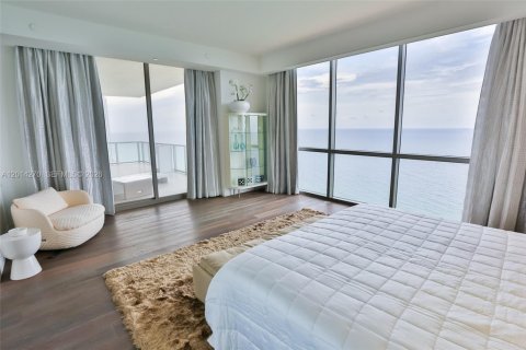 Condo in Sunny Isles Beach, Florida, 3 bedrooms № 2076383 - photo 30