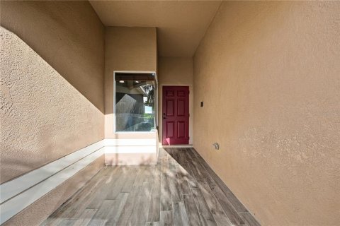 Casa en venta en Zephyrhills, Florida, 4 dormitorios, 145.3 m2 № 2383382 - foto 9