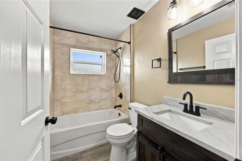 Casa en venta en Zephyrhills, Florida, 4 dormitorios, 145.3 m2 № 2383382 - foto 22