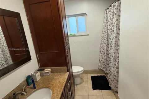 Casa en venta en Homestead, Florida, 3 dormitorios, 148.83 m2 № 1938690 - foto 22