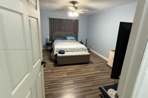 Casa en venta en Homestead, Florida, 3 dormitorios, 148.83 m2 № 1938690 - foto 19