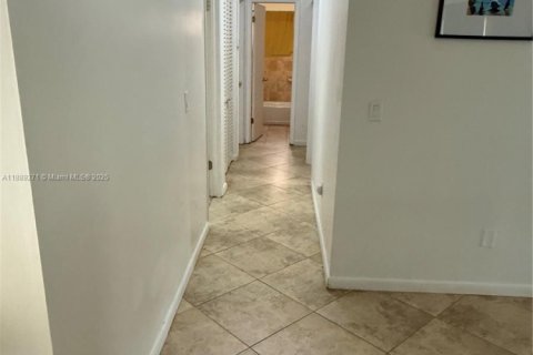 Casa en venta en Homestead, Florida, 3 dormitorios, 148.83 m2 № 1938690 - foto 12