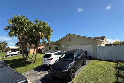 Casa en venta en Homestead, Florida, 3 dormitorios, 148.83 m2 № 1938690 - foto 6