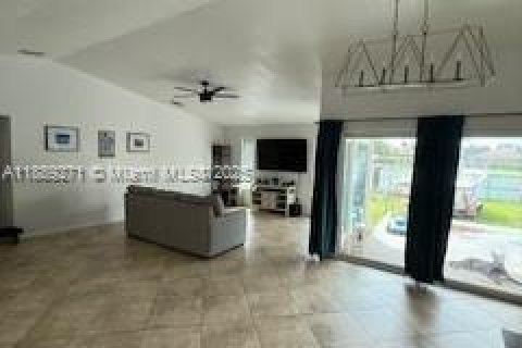 Casa en venta en Homestead, Florida, 3 dormitorios, 148.83 m2 № 1938690 - foto 30