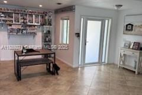 Casa en venta en Homestead, Florida, 3 dormitorios, 148.83 m2 № 1938690 - foto 25