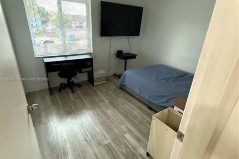 Casa en venta en Homestead, Florida, 3 dormitorios, 148.83 m2 № 1938690 - foto 17