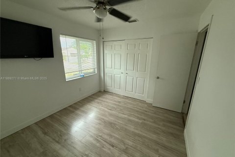 Casa en venta en Homestead, Florida, 3 dormitorios, 148.83 m2 № 1938690 - foto 13