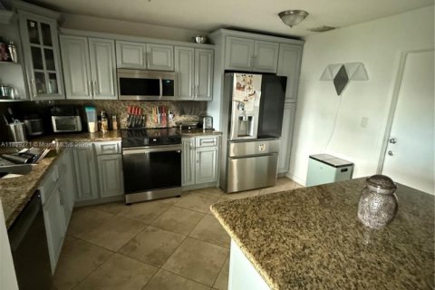 Casa en venta en Homestead, Florida, 3 dormitorios, 148.83 m2 № 1938690 - foto 9