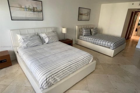 Copropriété à vendre à Miami, Floride: 3 chambres, 148.83 m2 № 2249013 - photo 13