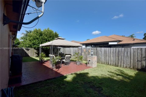 Купить виллу или дом в Хомстед, Флорида 4 спальни, 178.47м2, № 1945645 - фото 21