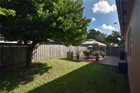 Купить виллу или дом в Хомстед, Флорида 4 спальни, 178.47м2, № 1945645 - фото 26