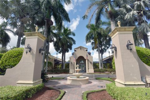 Купить виллу или дом в Хомстед, Флорида 4 спальни, 178.47м2, № 1945645 - фото 29