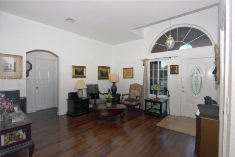 Купить виллу или дом в Хомстед, Флорида 4 спальни, 178.47м2, № 1945645 - фото 4