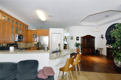 Купить виллу или дом в Хомстед, Флорида 4 спальни, 178.47м2, № 1945645 - фото 9