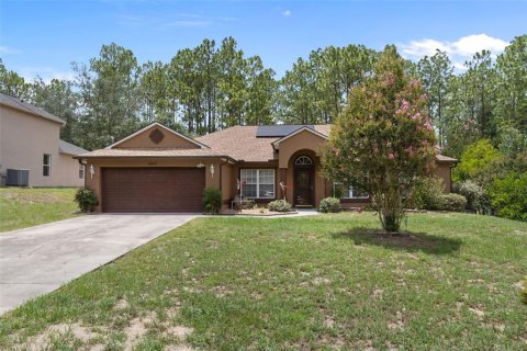House in Dunnellon, Florida 4 bedrooms, 211.26 sq.m. № 2399333