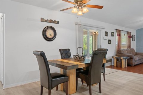 House in Dunnellon, Florida 4 bedrooms, 211.26 sq.m. № 2399333 - photo 15