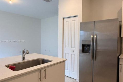 Casa en alquiler en Homestead, Florida, 3 dormitorios, 149.76 m2 № 2026288 - foto 19