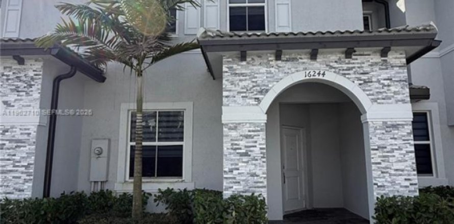 Casa en Homestead, Florida 3 dormitorios, 149.76 m2 № 2026288