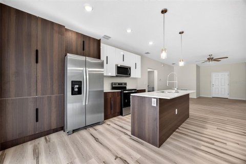 Villa ou maison à vendre à Port Charlotte, Floride: 4 chambres, 155.89 m2 № 2294555 - photo 14