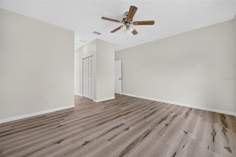 Villa ou maison à vendre à Port Charlotte, Floride: 4 chambres, 155.89 m2 № 2294555 - photo 23