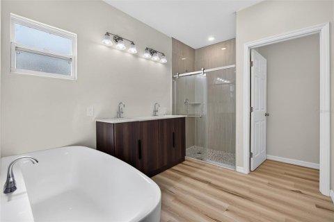 Villa ou maison à vendre à Port Charlotte, Floride: 4 chambres, 155.89 m2 № 2294555 - photo 27