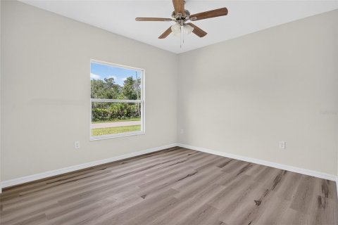 Villa ou maison à vendre à Port Charlotte, Floride: 4 chambres, 155.89 m2 № 2294555 - photo 29