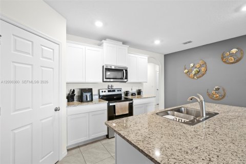 Casa en venta en Palm Bay, Florida, 4 dormitorios, 170.01 m2 № 2071266 - foto 12