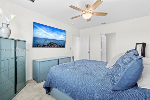 Casa en venta en Palm Bay, Florida, 4 dormitorios, 170.01 m2 № 2071266 - foto 17