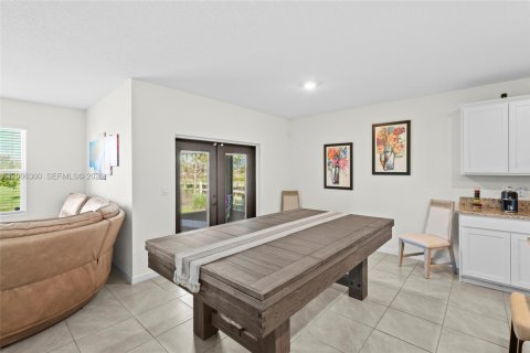 Casa en venta en Palm Bay, Florida, 4 dormitorios, 170.01 m2 № 2071266 - foto 9