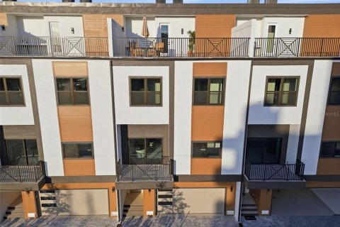 Copropriété à vendre à Treasure Island, Floride: 5 chambres, 234.02 m2 № 2377747 - photo 5