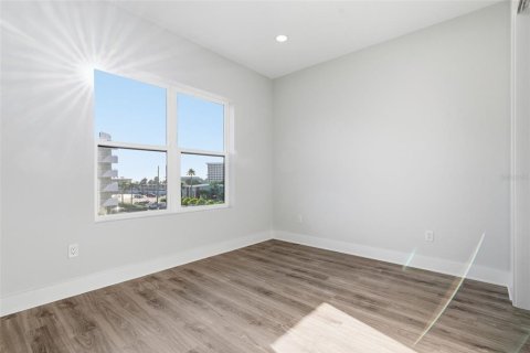 Copropriété à vendre à Treasure Island, Floride: 5 chambres, 234.02 m2 № 2377747 - photo 29
