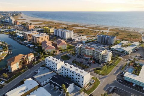 Copropriété à vendre à Treasure Island, Floride: 5 chambres, 234.02 m2 № 2377747 - photo 3