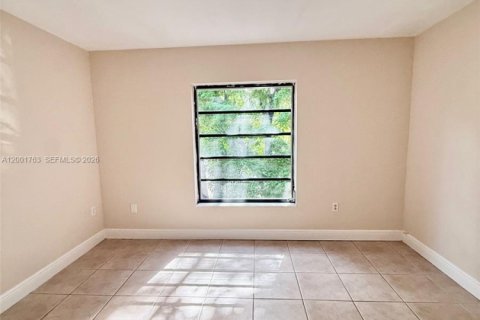 Copropriété à louer à Miami, Floride: 1 chambre, 69.68 m2 № 2065910 - photo 12